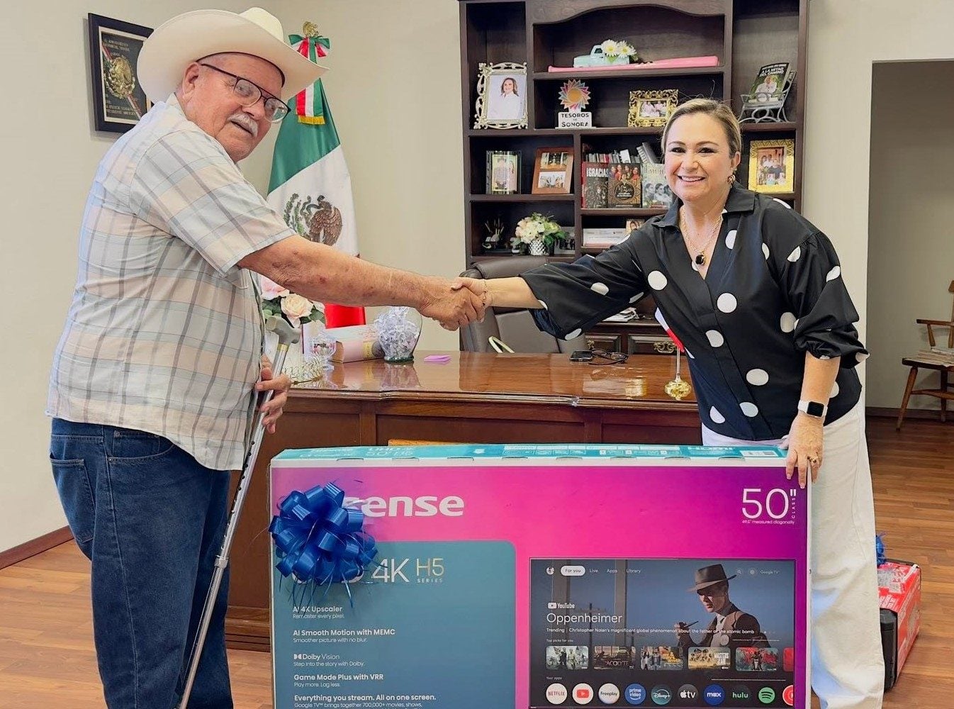 ENTREGA DE PREMIOS A GANADORES DE RIFA CON MOTIVIO DEL DÍA DEL PADRE