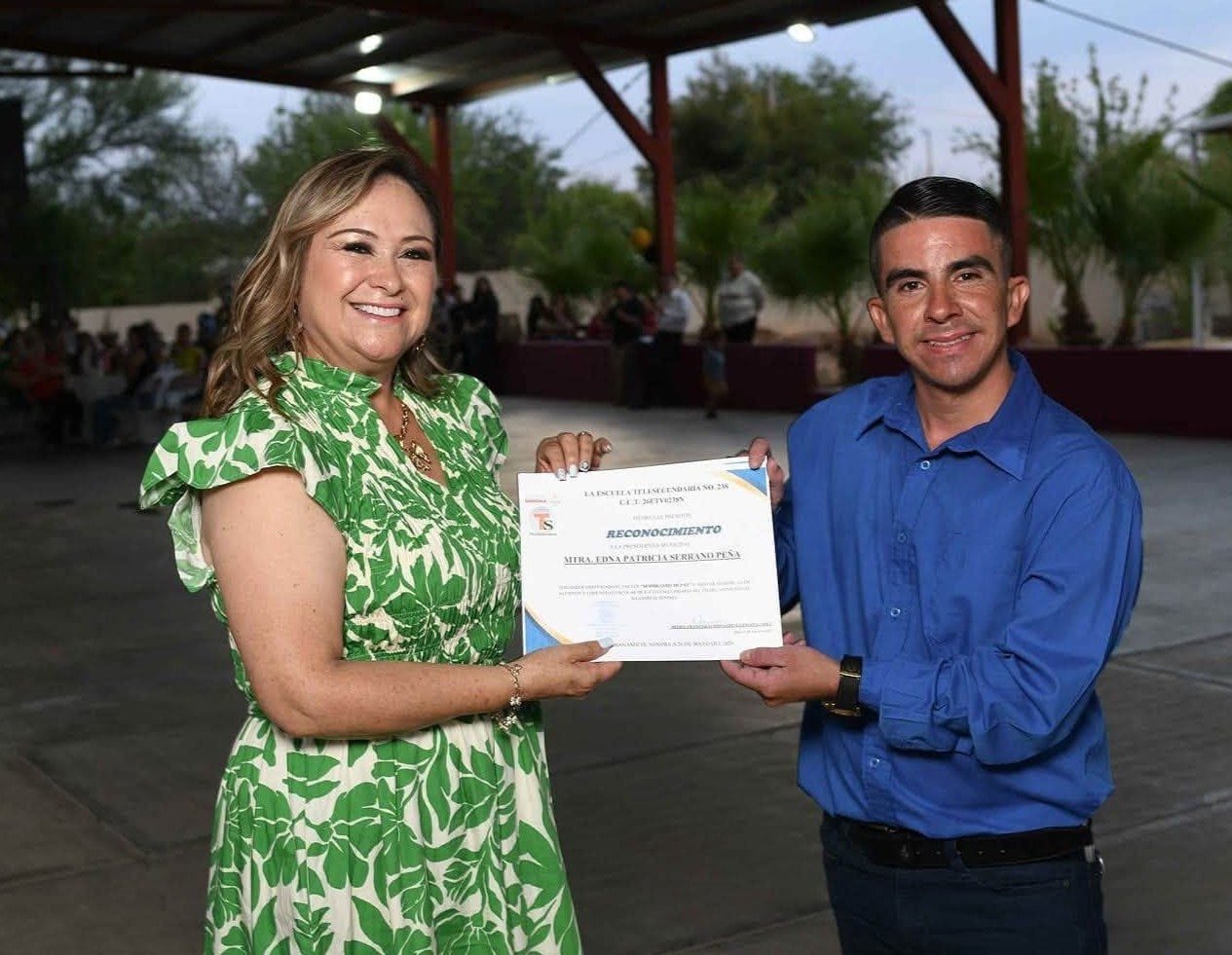 ALCALDESA, INVITADA ESPECIAL EN GRADUACIÓN DE LA TELESECUNDARIA No. 238