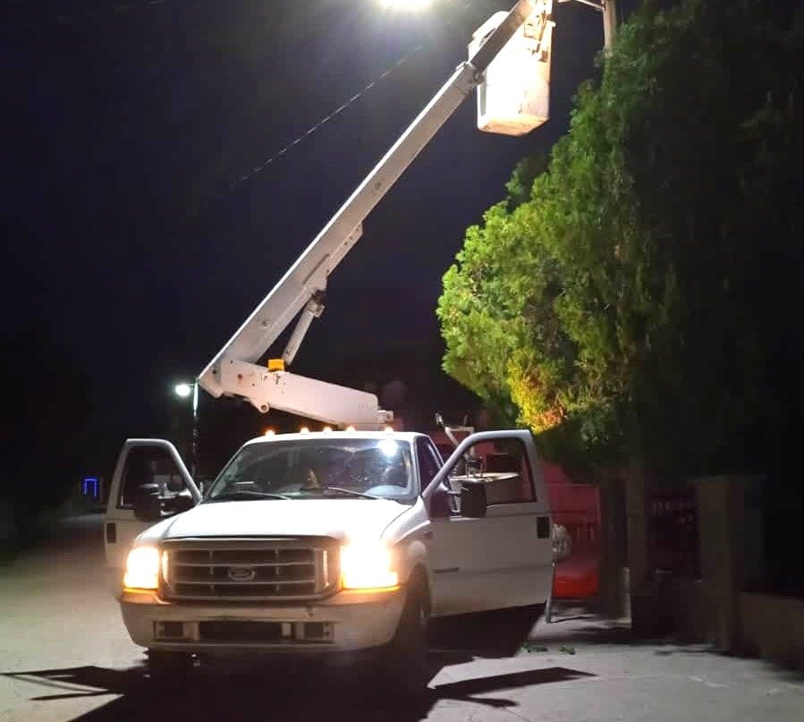 CONTINÚAN LOS TRABAJOS DE REHABILITACIÓN DE LUMINARIAS